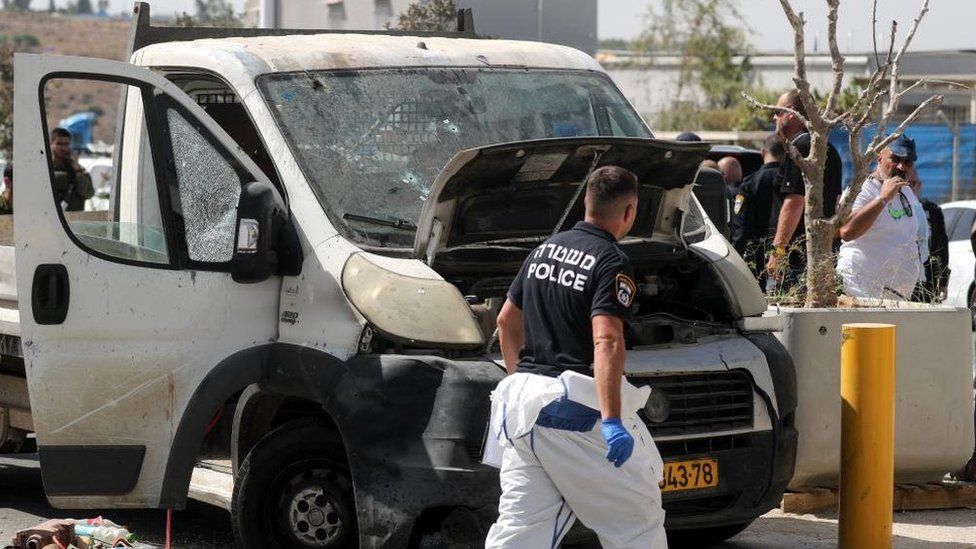 Israeli soldier killed, Palestinian teen attacker shot dead amid violent surge