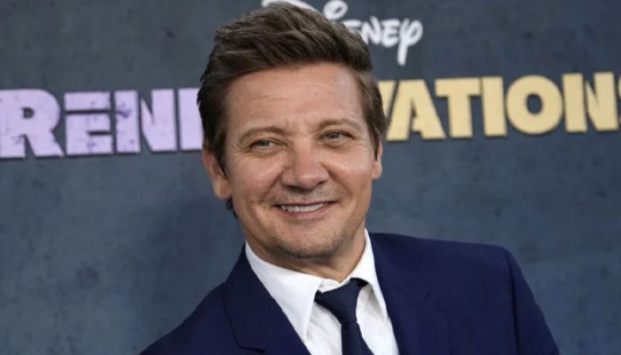 Following a Near-Fatal Snowplow Accident, Jeremy Renner No Longer Needs a Cane