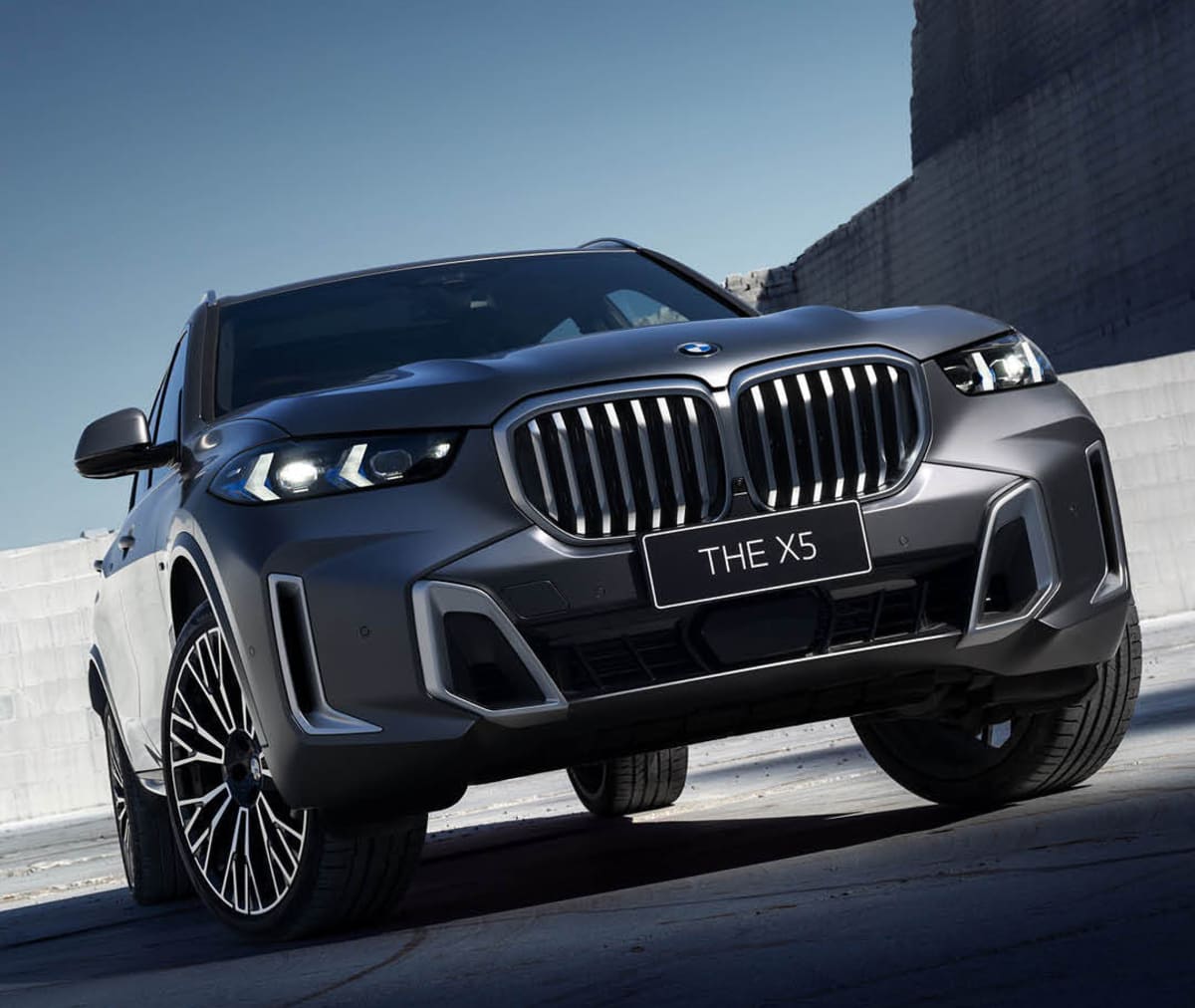 BMW X5 Li รถเอสยูวีฐานล้อยาวสำหรับตลาดจีนปรับโฉมใหม่