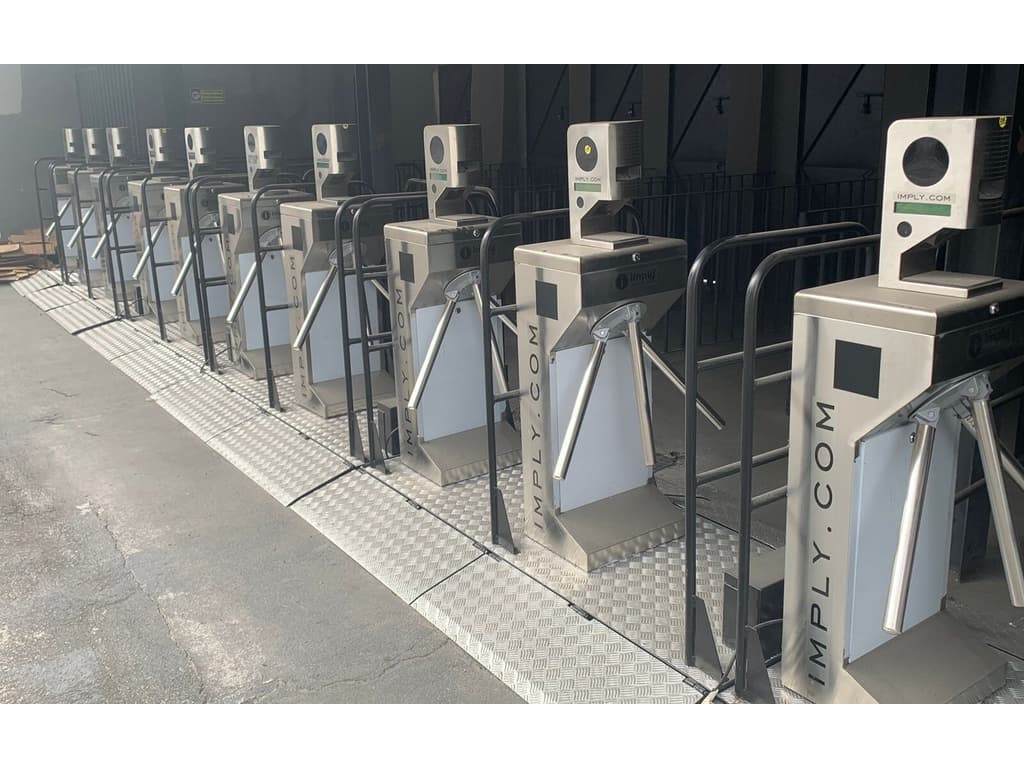 Catracas de São Januário, estádio do Vasco, possuem tecnologia para ter biometria e reconhecimento facial