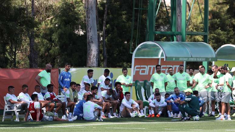 Palmeiras inicia semana diferente com atividade na Academia de Futebol