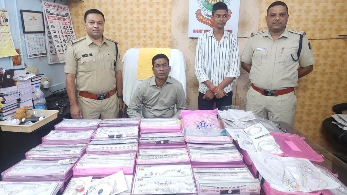 Bilaspur Crime News: कार से 21 लाख की चांदी जब्त – Silver worth Rs 21 lakh seized from car