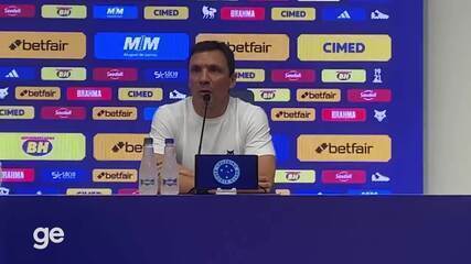 Elenco do Cruzeiro se reapresenta e tem primeiro contato com Zé Ricardo