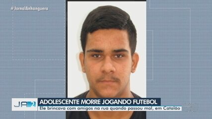 Adolescente de 17 anos morre enquanto jogava futebol, dizem bombeiros