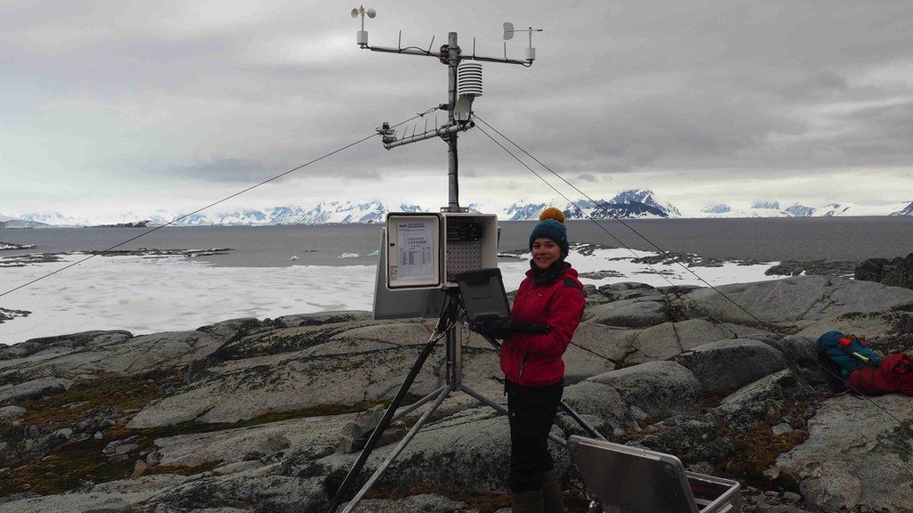 UK scientists tackle periods in polar research