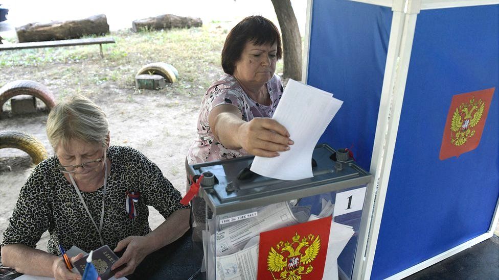 Ukraine war: Russia holds local elections in occupied Ukraine