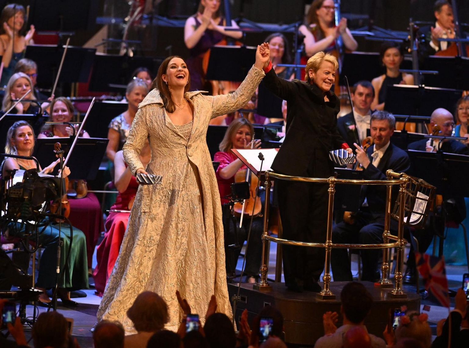 Last night of the Proms: Sweltering heat fails to dampen the audience’s spirits