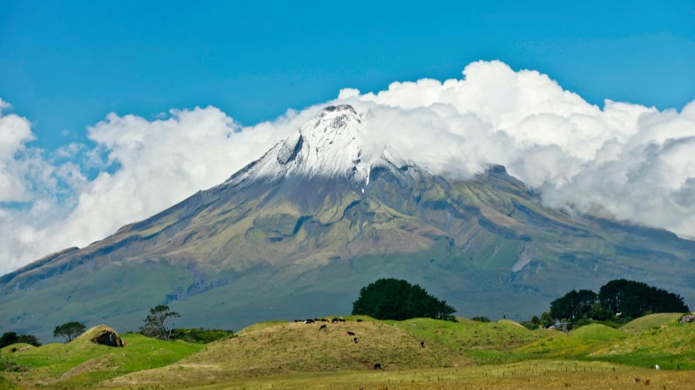 Mount Taranaki: Climber survives 600-meter fall with minor injuries