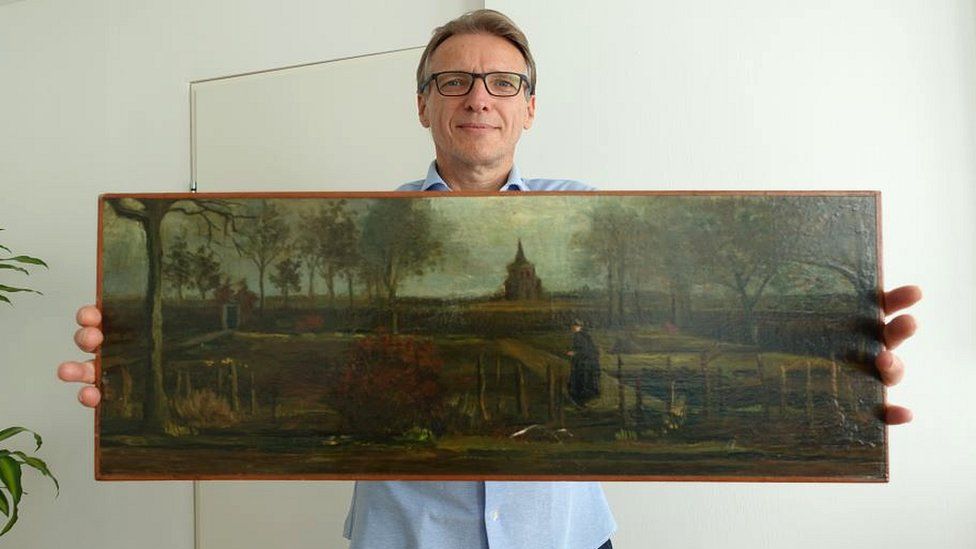 Stolen Van Gogh handed to Dutch art sleuth in Ikea bag