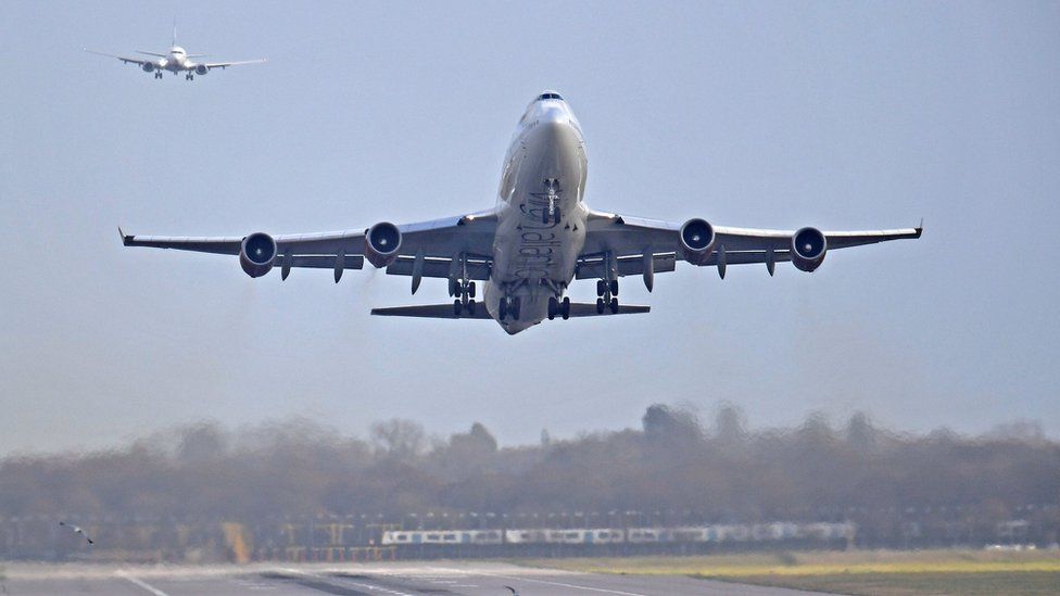 Gatwick air traffic control hit by more staff shortages