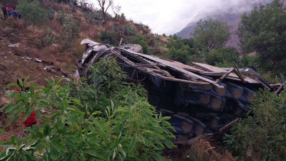 Peru coach crash: 24 dead as bus falls into ravine