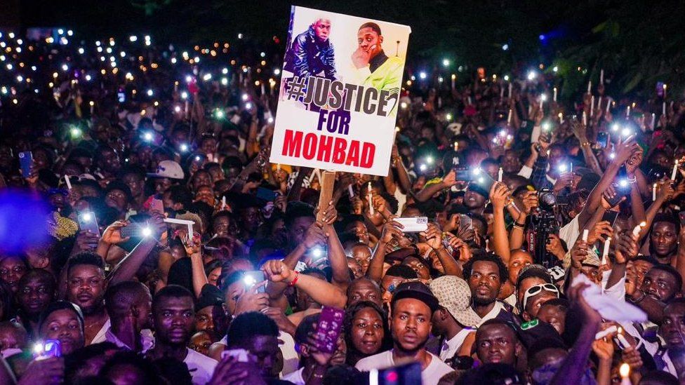 MohBad mourners teargassed at Nigeria’s Lekki toll gate after Lagos concert