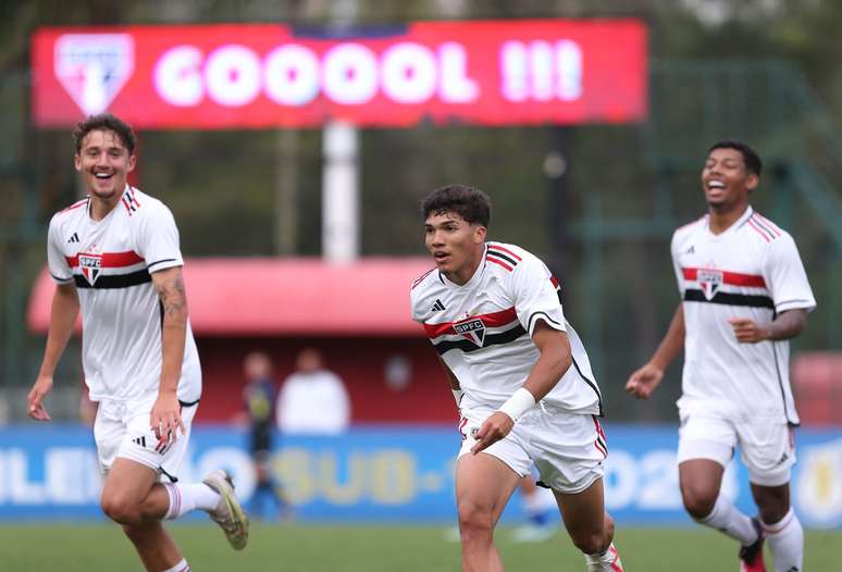 Brasileirão Sub-17 movimenta o futebol no Brasil; confira o resumão desta quarta (6)