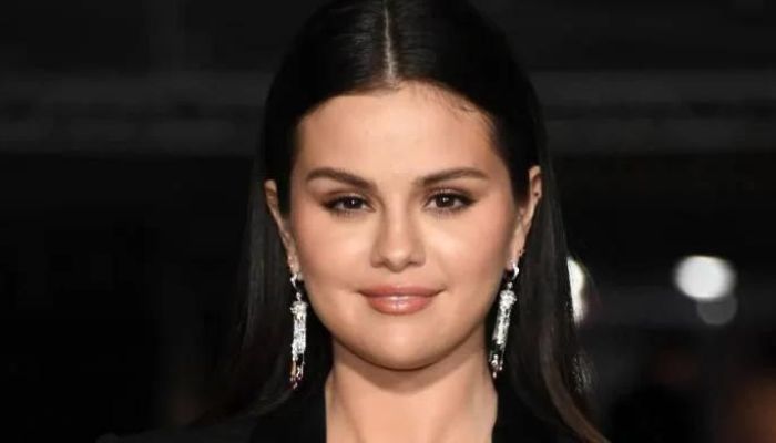 Selena Gomez Wishes She’d ‘Had a Cool Story’ About Her Broken Hand