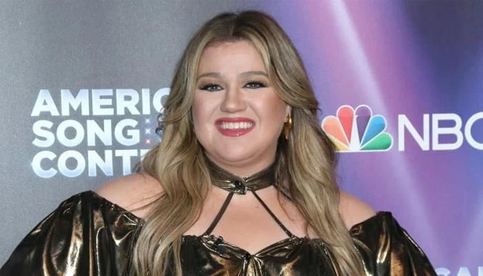 Kelly Clarkson Discusses Dating a Year After Divorce