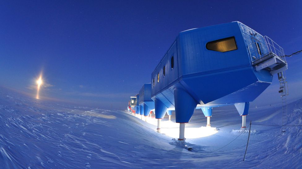 Halley station: Rapid ice movement monitored under UK polar base