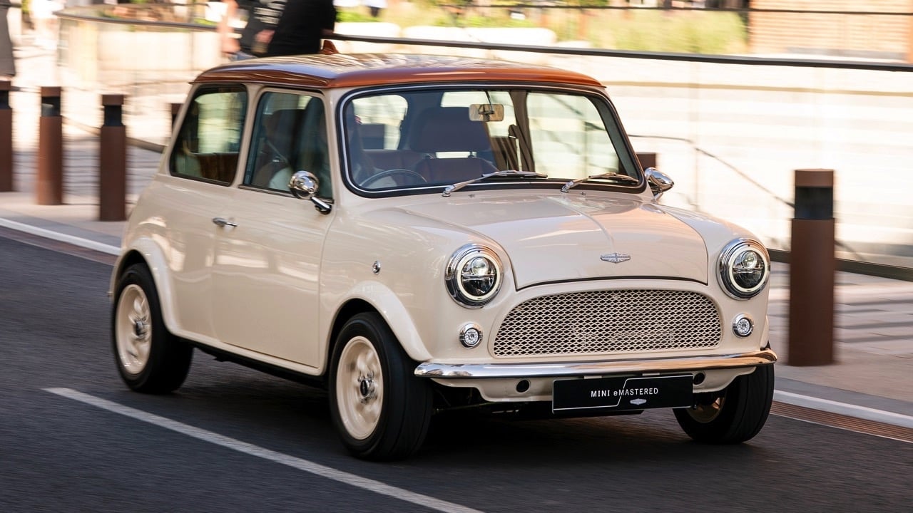 MINI Classic eMastered ต้องควักเท่าไรเพื่อแปลงมินิโบราณให้กลายเป็นรถไฟฟ้า?