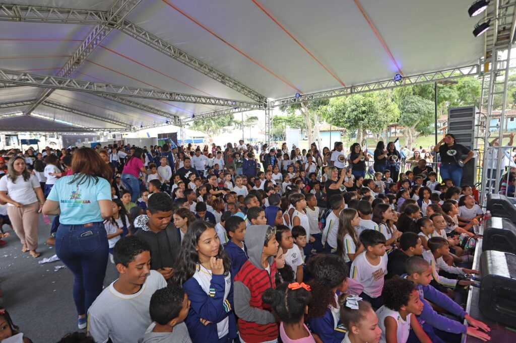 Festa Literária fomenta leitura, cultura e informação na Praça Tia Uia – Prefeitura Municipal de Armação dos Búzios