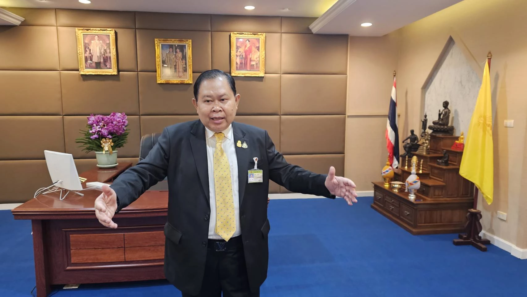 รมช.เกษตรฯ  มอบ ‘กรมปศุตว์’ ช่วยเกษตรกร 8  จังหวัด  เดือดร้อนน้ำท่วม