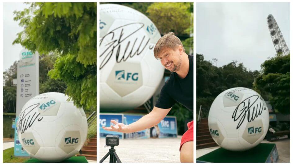 O que são as bolas de futebol gigantes espalhadas por Balneário Camboriú e Penha