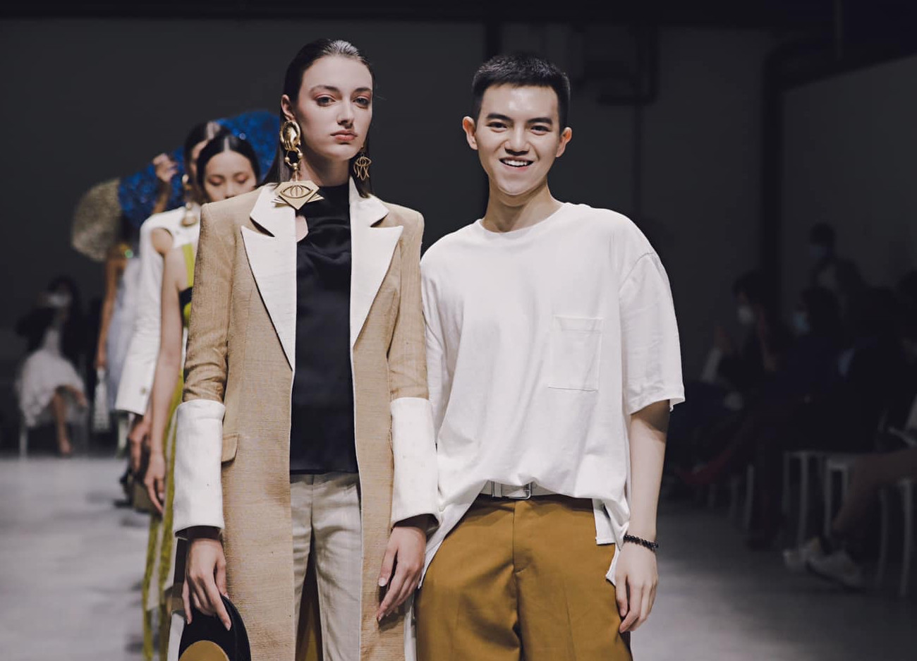 NTK Việt tôn vinh điêu khắc gia Điềm Phùng Thị tại Milan Fashion Week