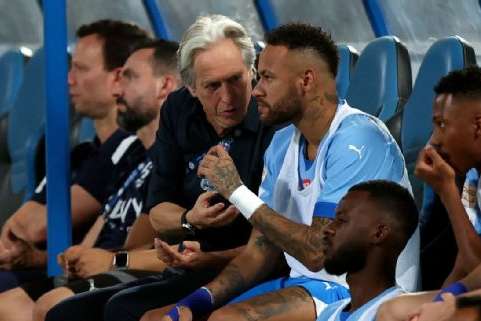 Al-Hilal: Jorge Jesus pode ter contrato rompido por ‘baixo rendimento’, diz TV