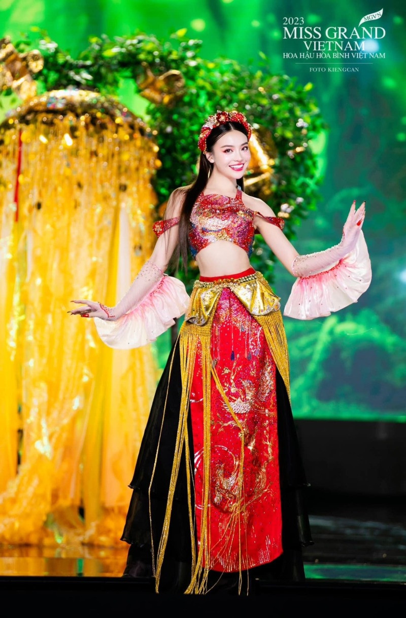 Top 10 Thuỳ Vi &apos;Miss Grand Vietnam 2023&apos; xin lỗi vì phát ngôn hồ đồ