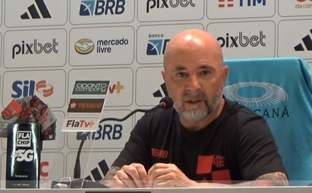 “Mudança de estilo requer tempo”, afirma Sampaoli sobre futebol do Flamengo