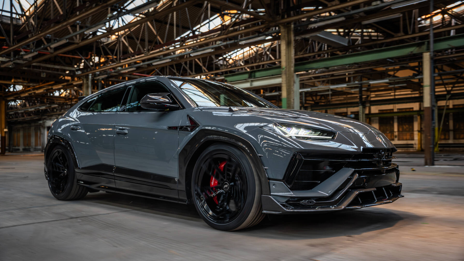 Siêu xe Lamborghini Urus với gói độ mạnh hơn 800 mã lực