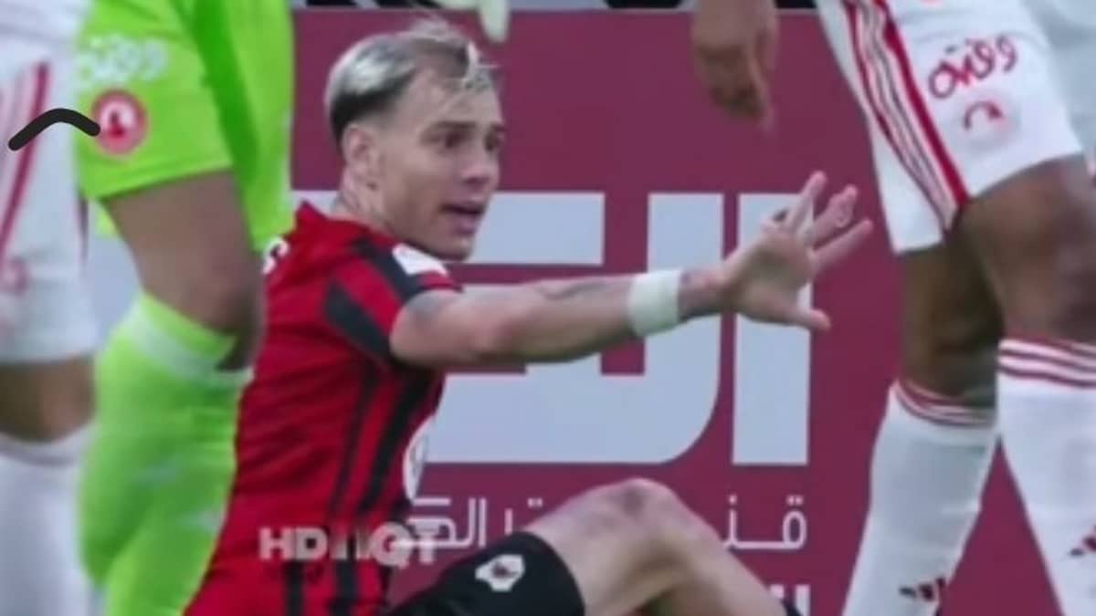 Róger Guedes, ex-Corinthians, sofre fratura em jogo no Catar; veja