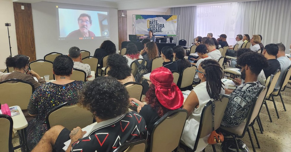 Encontro reúne agentes culturais para avanço do setor em Governador Valadares