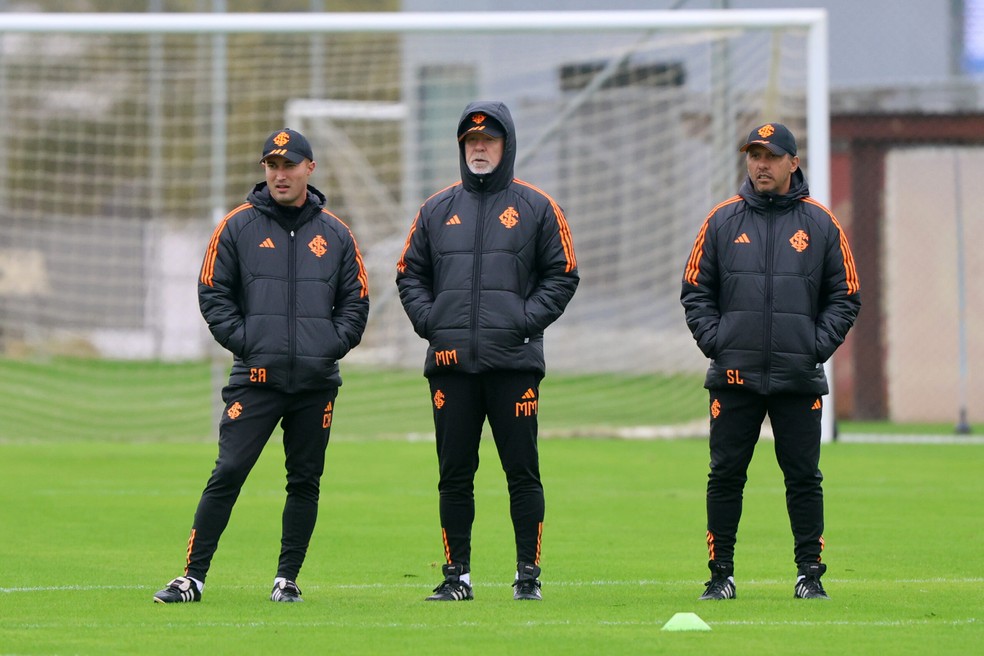 Auxiliar permanente deixa o Inter e deve integrar comissão de Mano no Corinthians