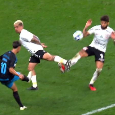 Até quando os árbitros irão estragar os jogos de futebol no Brasil?
