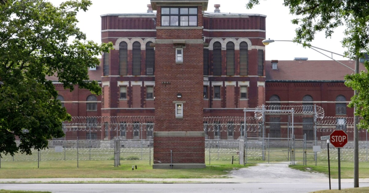 Judge plans to dismiss landmark Illinois prison mental health lawsuit