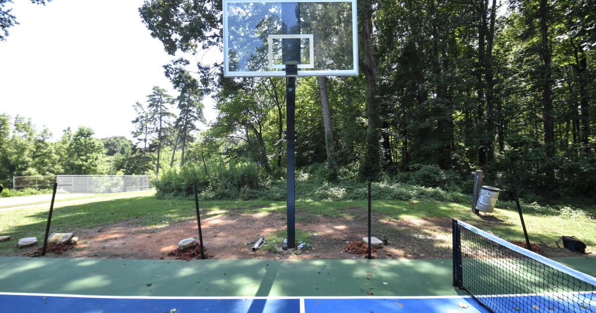 New basketball court coming to east Charlotte park after pickleball controversy