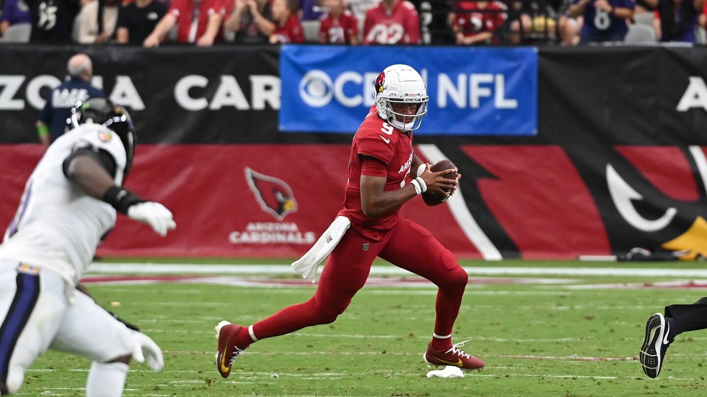 Vikings acquire Josh Dobbs in trade with Cardinals