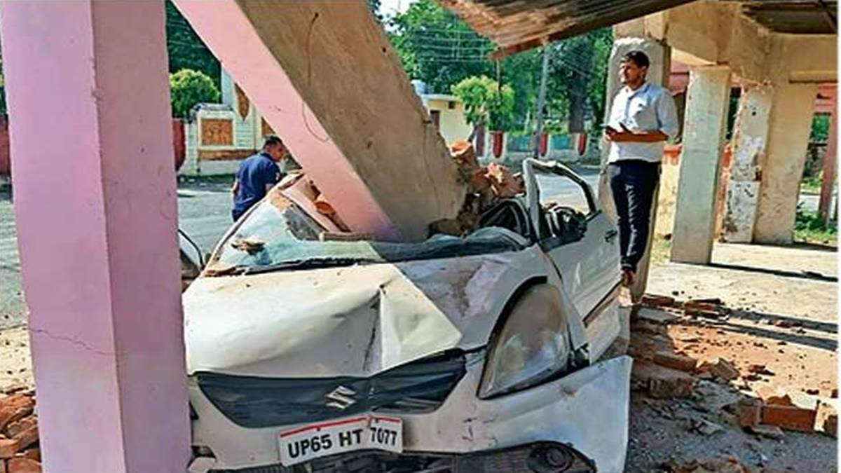 Gwalior Accident News: ड्रायविंग सीखते समय दुकान में घुसी कार – Gwalior Accident News Car rammed into shop while learning driving