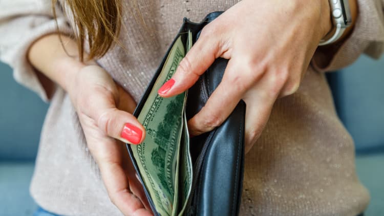 62% of Americans are still living paycheck to paycheck, making it ‘the main financial lifestyle,’ report finds