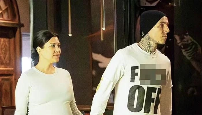 Kardashian’s Due Any Day, Shows Baby Bulge on Travis Barker Date