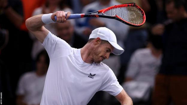 Murray smashes racquet after De Minaur loss in Paris