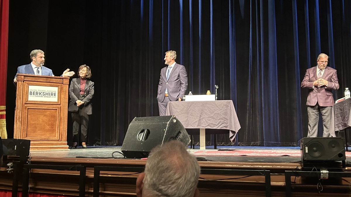 Pittsfield Mayoral Candidates Talk Cultural Economy at Colonial Theatre