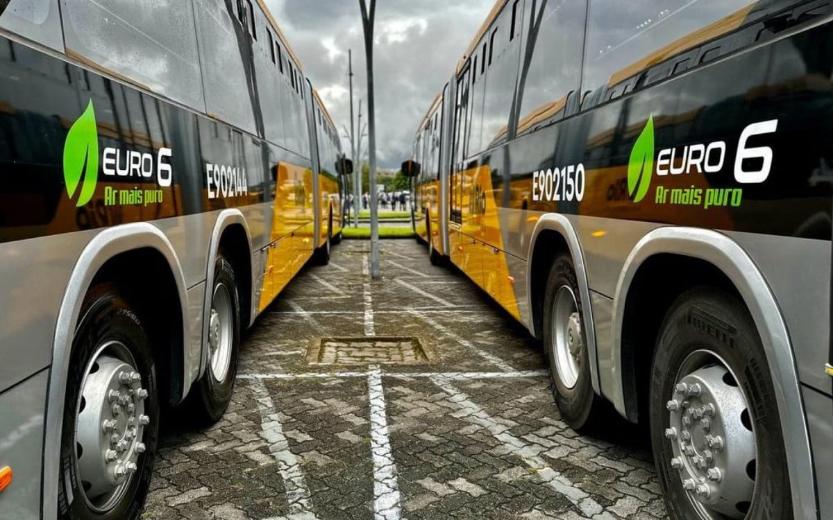 Novos ônibus do BRT com tecnologia sustentável são entregues para circular no Rio | Rio de Janeiro
