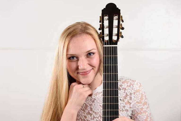 Recital da violonista alemã Julia Trintschuk