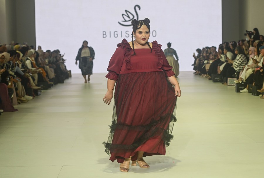 Asia Album: Plus size creations presented at Jakarta Fashion Week