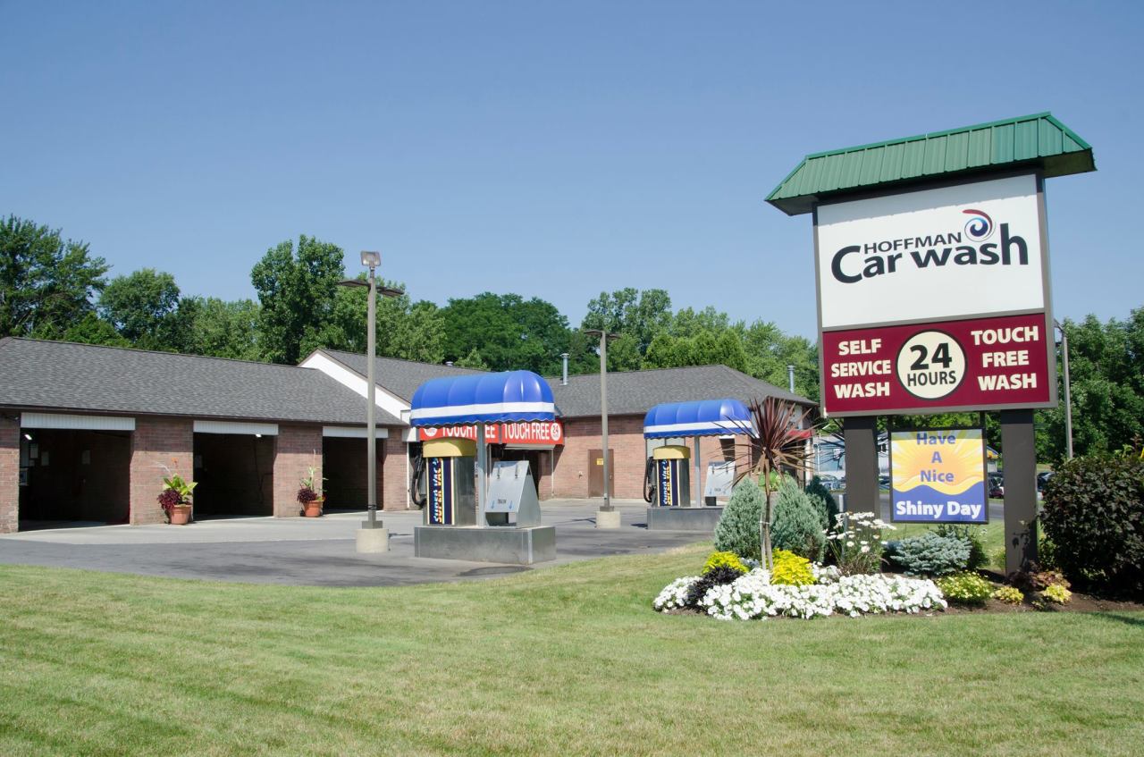 Free car wash with food donation at Hoffman Car Washes