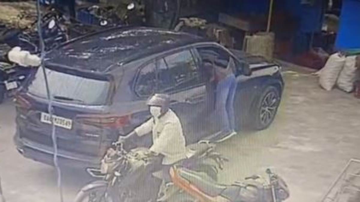 Bengaluru News: ऐसी चोरी आपने नहीं देखी होगी, BMW कार से 13 लाख रुपये की लूट; Video आया सामने – You might not have seen such a theft Rs 13 lakh looted from a BMW car Video surfaced