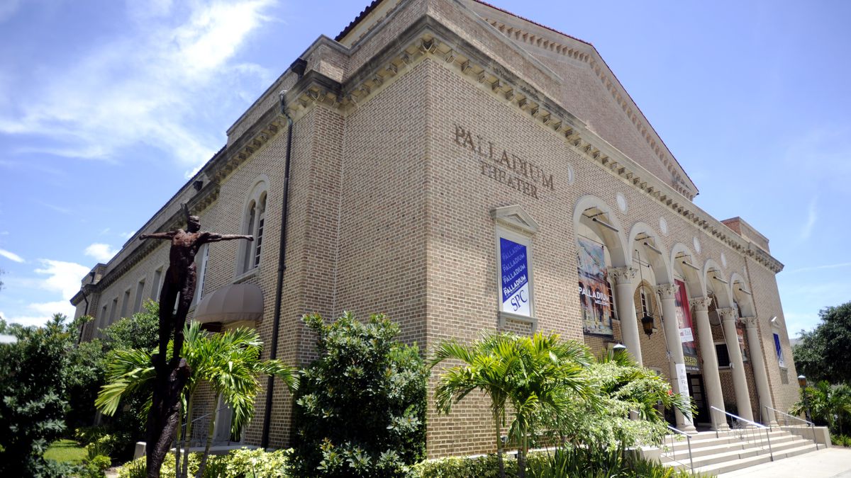 St. Petersburg’s Palladium Theater needs to be renovated. Fundraising is underway.