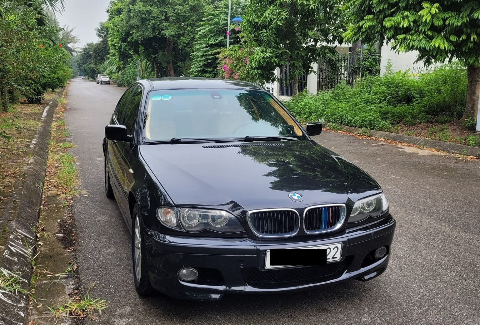 Xe sang cũ BMW 318i đời 2004 giá 130 triệu có nên mua?