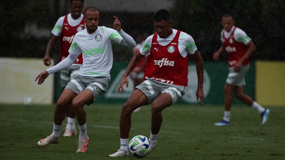 Escalação do Palmeiras: sob chuva, Abel encerra preparação para clássico; veja time provável