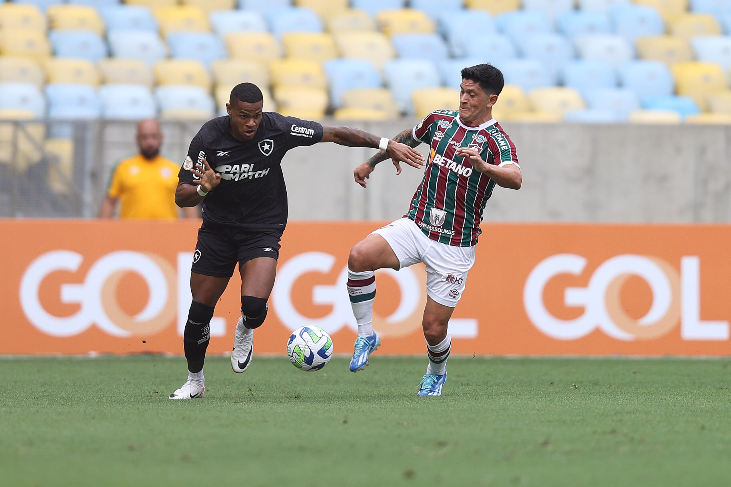 A polêmica sobre o futebol de Júnior Santos no Botafogo